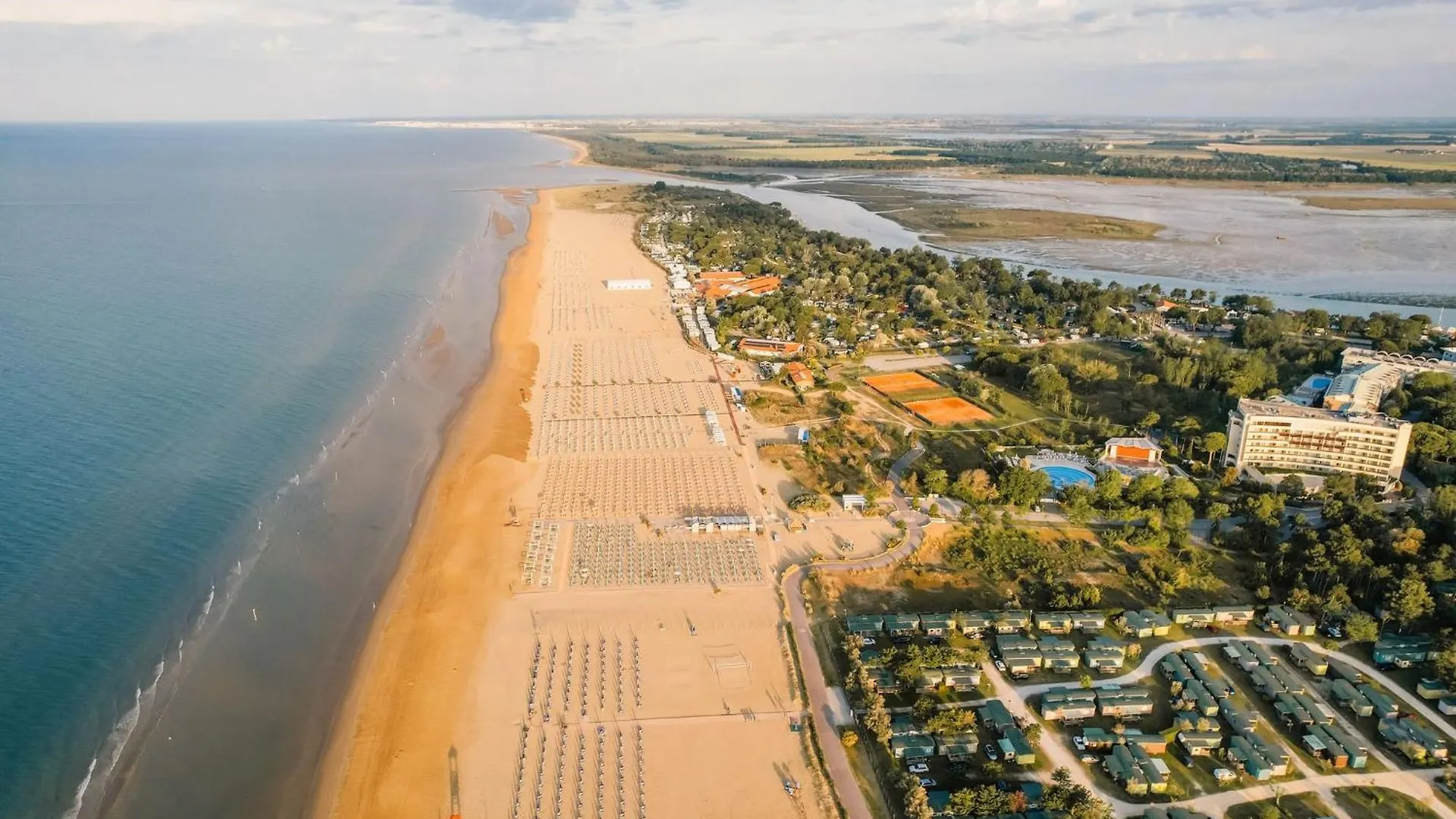 Enjoy Your Stay Only 100M From The Sea - Beahost Bibione Apartment